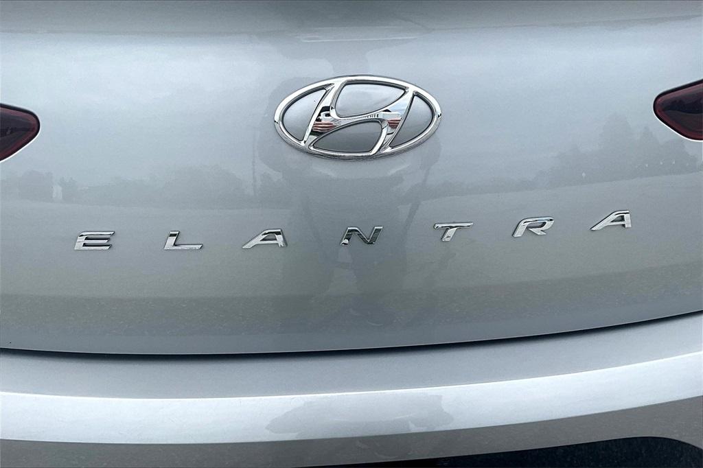 2020 Hyundai Elantra Value Edition - Photo 28