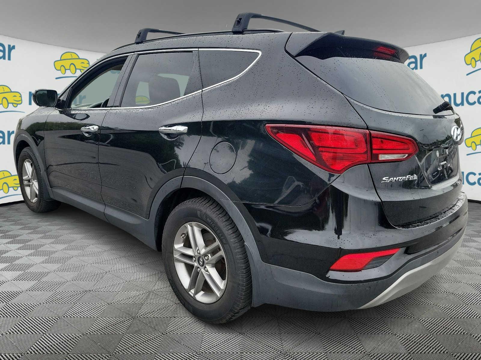 2017 Hyundai Santa Fe Sport 2.4L - Photo 4