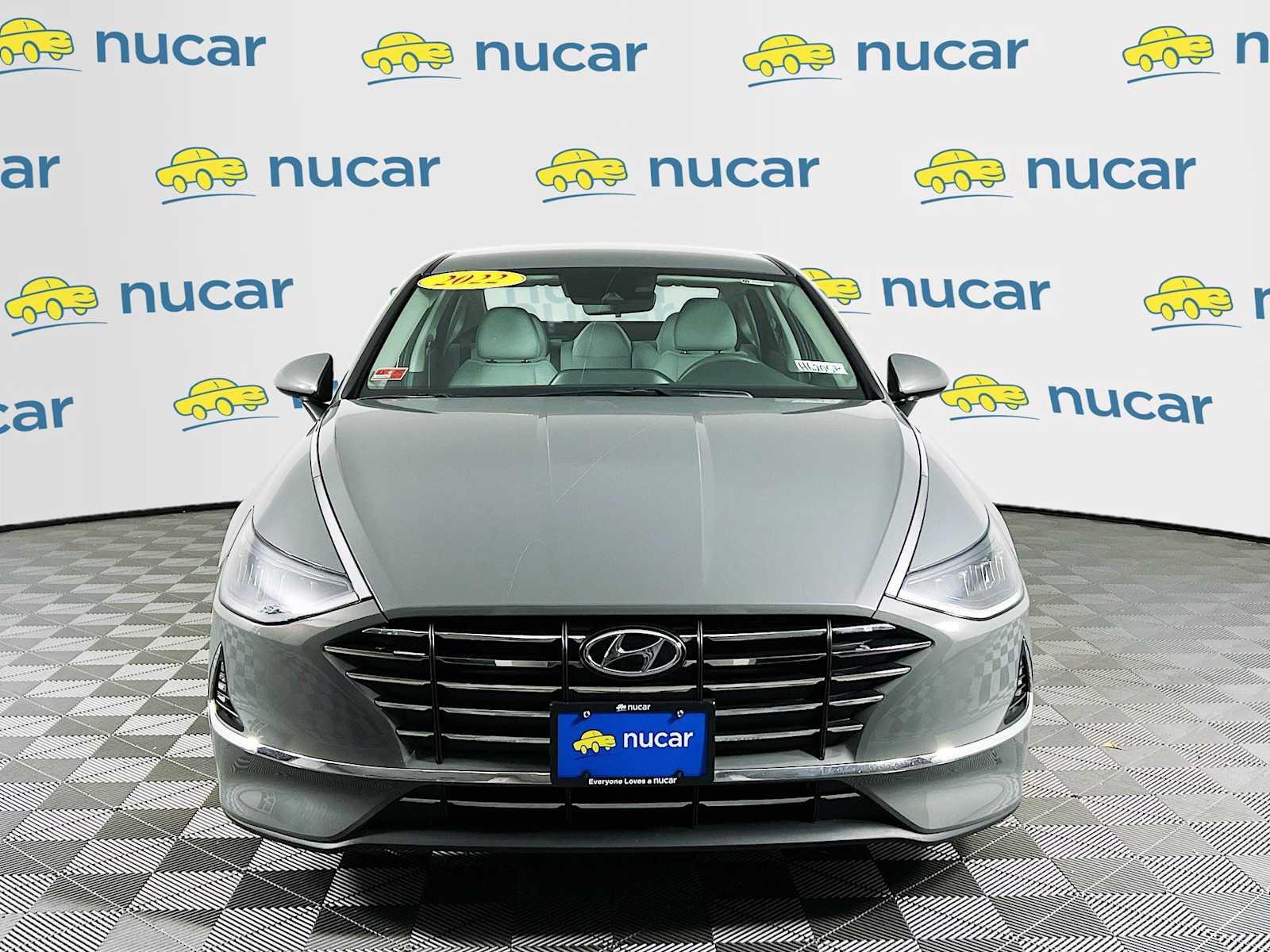 2022 Hyundai Sonata SE - Photo 2