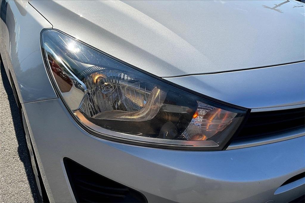 2021 Kia Rio S - Photo 28