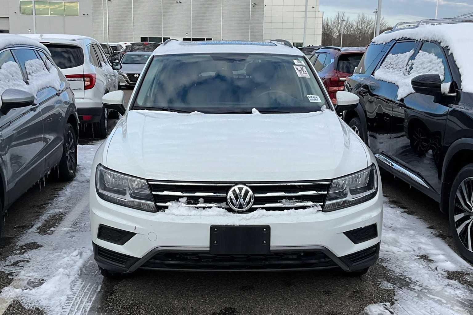 2021 Volkswagen Tiguan SE - Photo 2