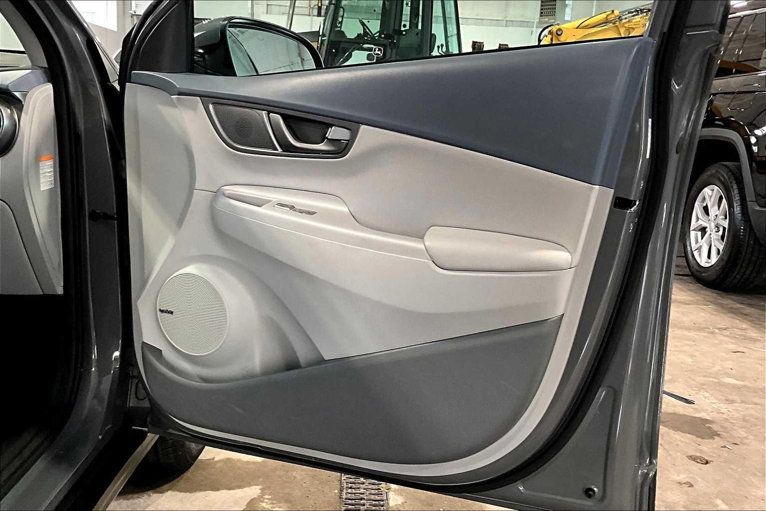 2021 Hyundai Kona Electric Ultimate - Photo 12