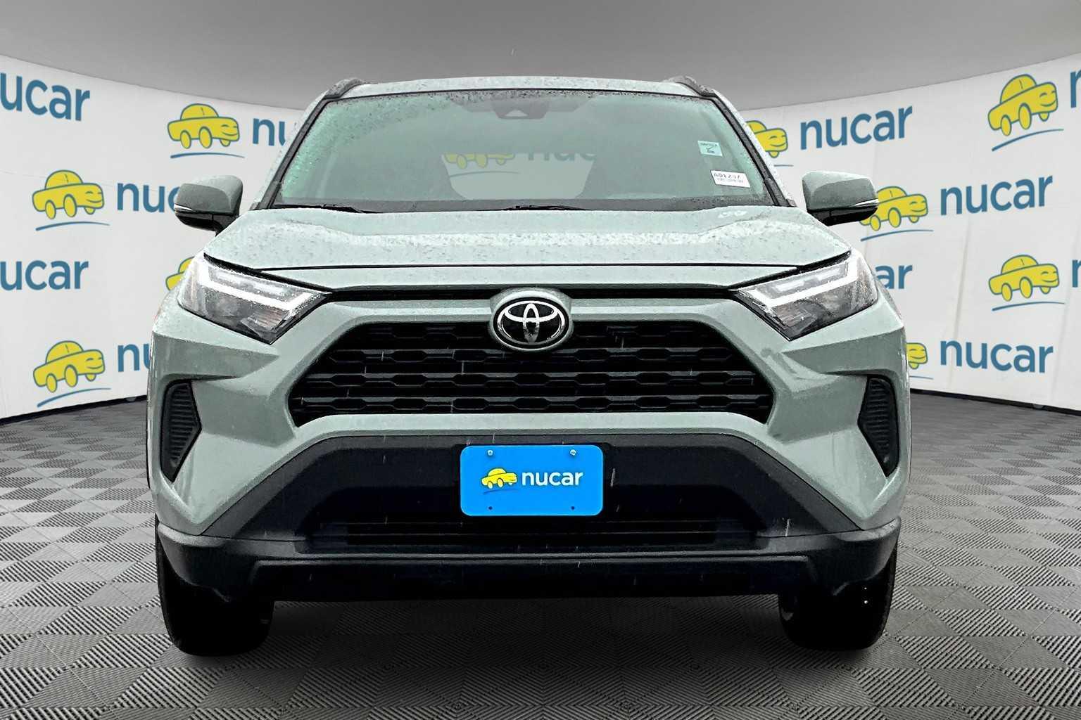 2022 Toyota RAV4 XLE - Photo 2