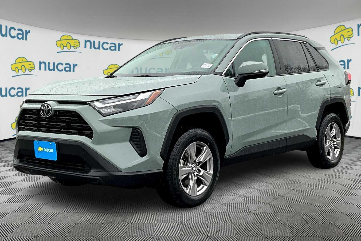 2022 Toyota RAV4 XLE - Photo 3