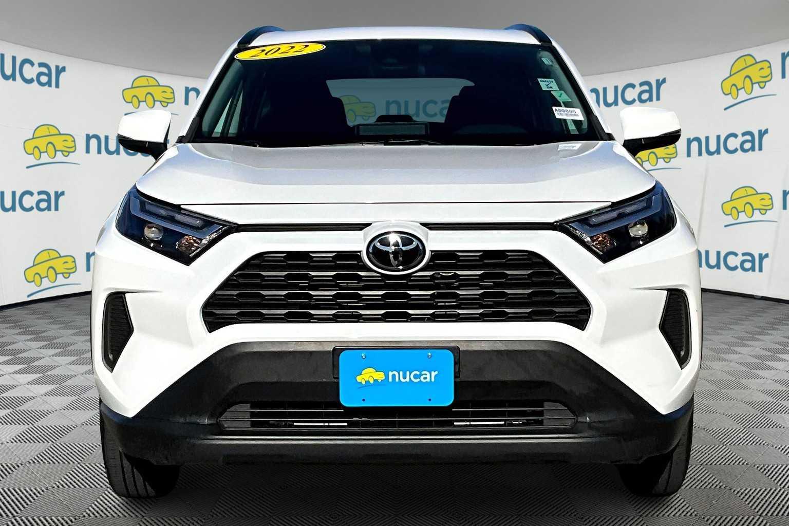 2022 Toyota RAV4 XLE - Photo 2