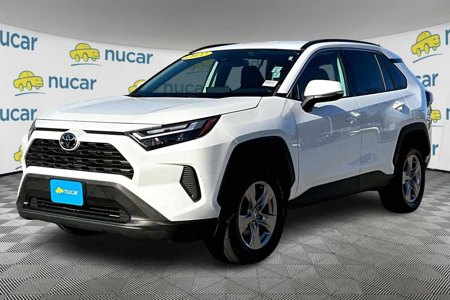 2022 Toyota RAV4 XLE - Photo 3