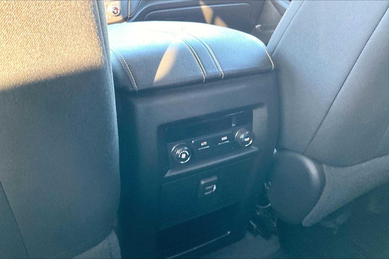 2019 Chevrolet Traverse LT Cloth - Photo 28