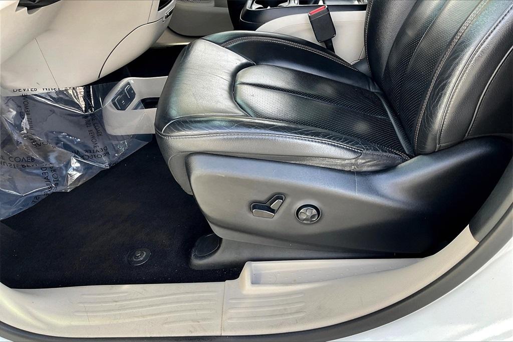 2018 Chrysler Pacifica Touring L - Photo 32