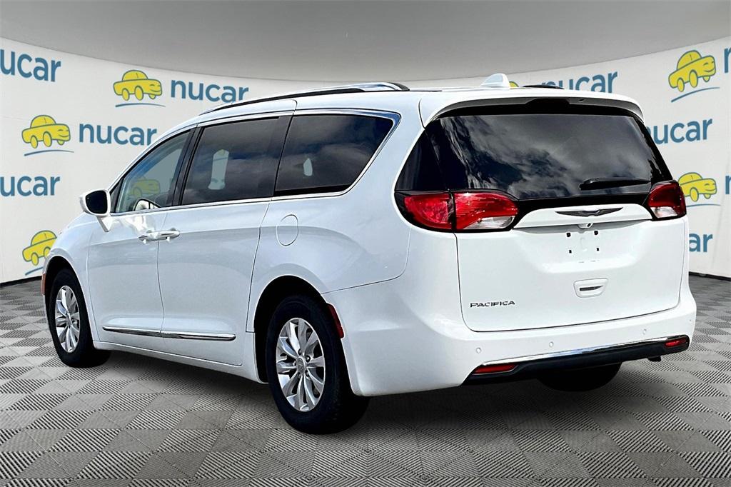 2018 Chrysler Pacifica Touring L - Photo 4