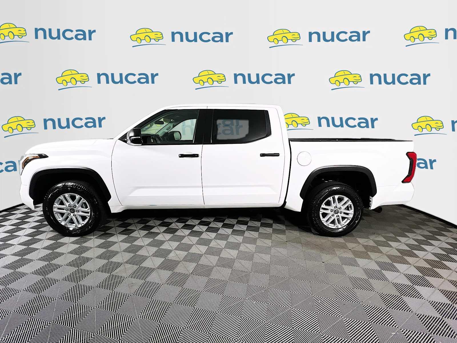 2022 Toyota Tundra SR5 - Photo 4