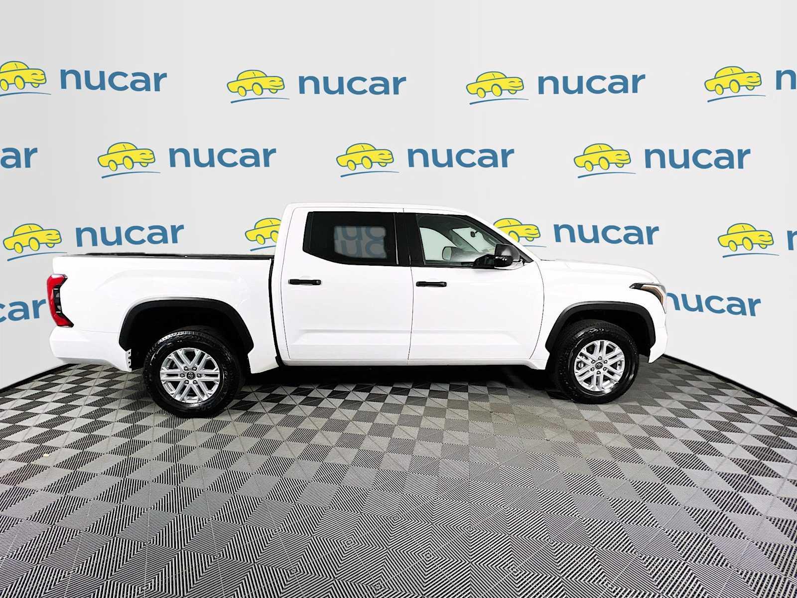 2022 Toyota Tundra SR5 - Photo 8