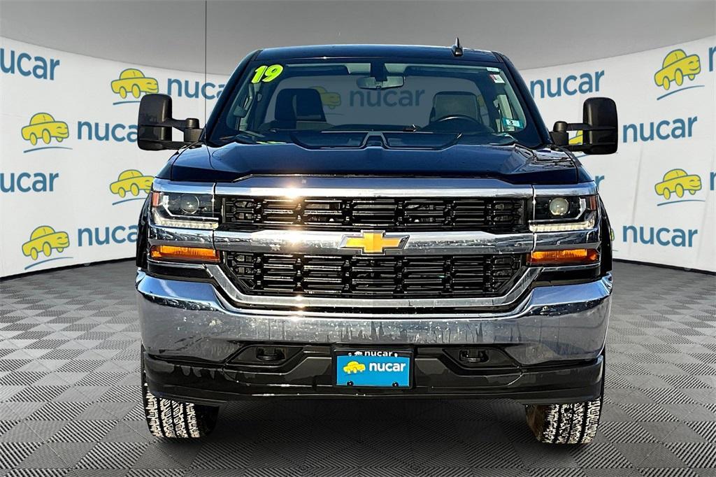 2019 Chevrolet Silverado 1500 LD LT - Photo 2