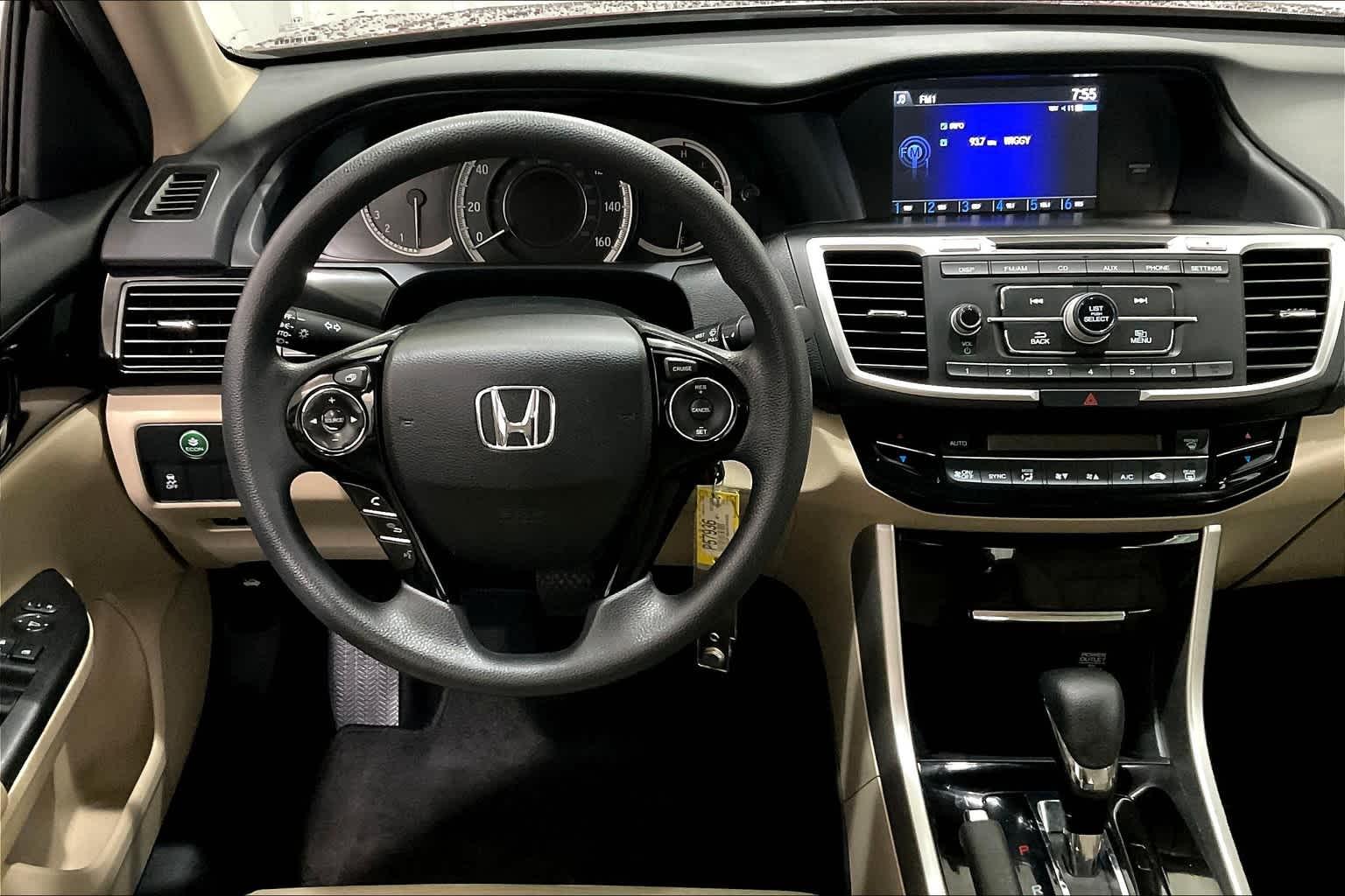 2016 Honda Accord LX - Photo 17