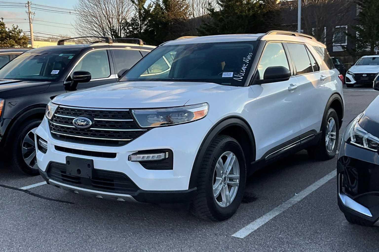 2022 Ford Explorer XLT - Photo 3