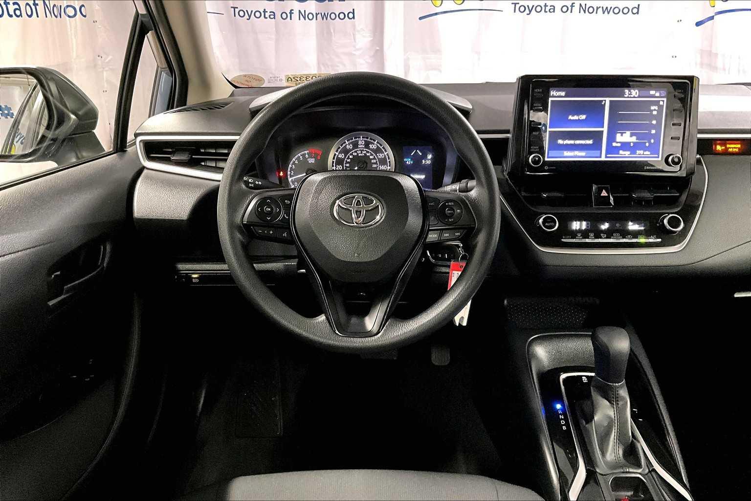 2022 Toyota Corolla LE - Photo 17