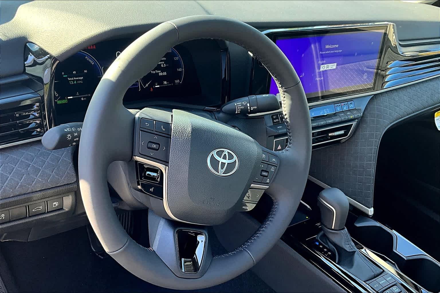 2025 Toyota Camry XLE - Photo 8