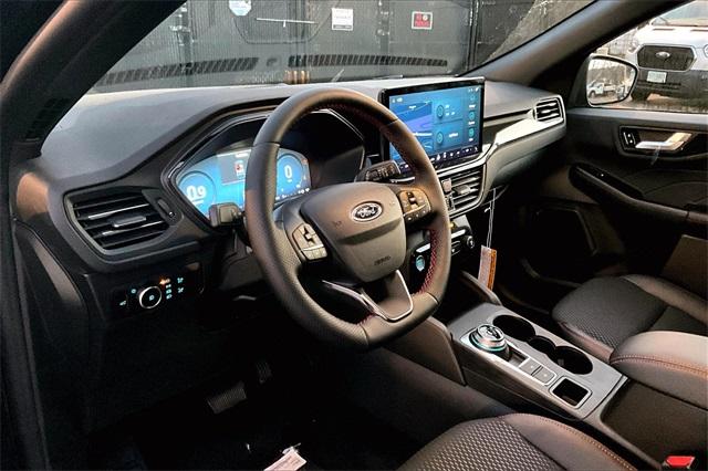 2025 Ford Escape ST-Line Select - Photo 6