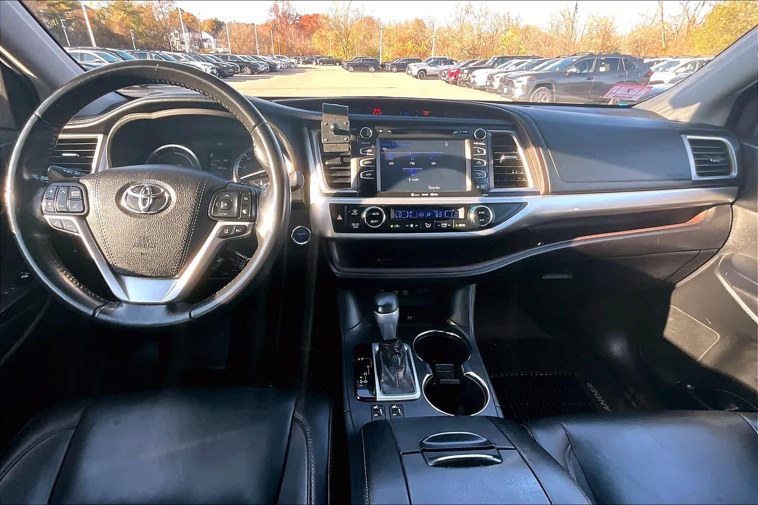 2019 Toyota Highlander Hybrid XLE - Photo 22