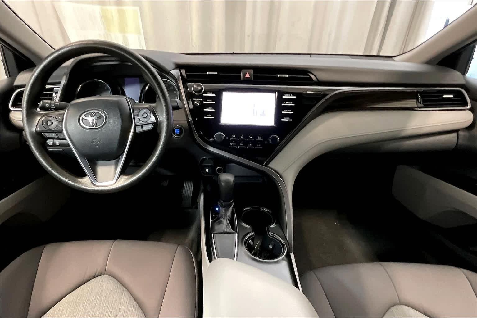 2019 Toyota Camry LE - Photo 21