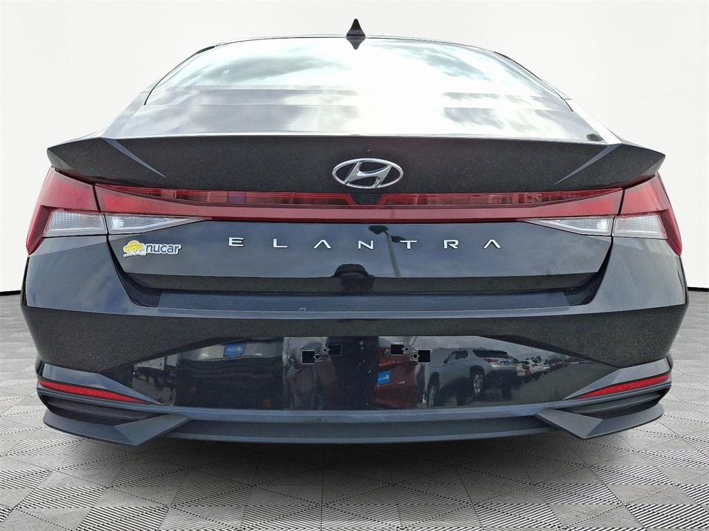 2022 Hyundai Elantra SEL - Photo 5