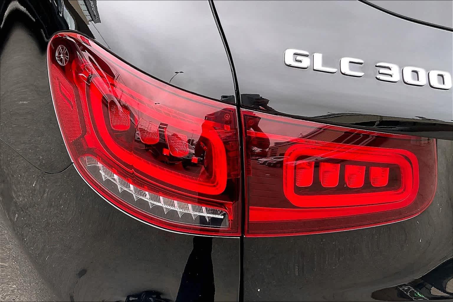 2021 Mercedes-Benz GLC GLC 300 - Photo 33