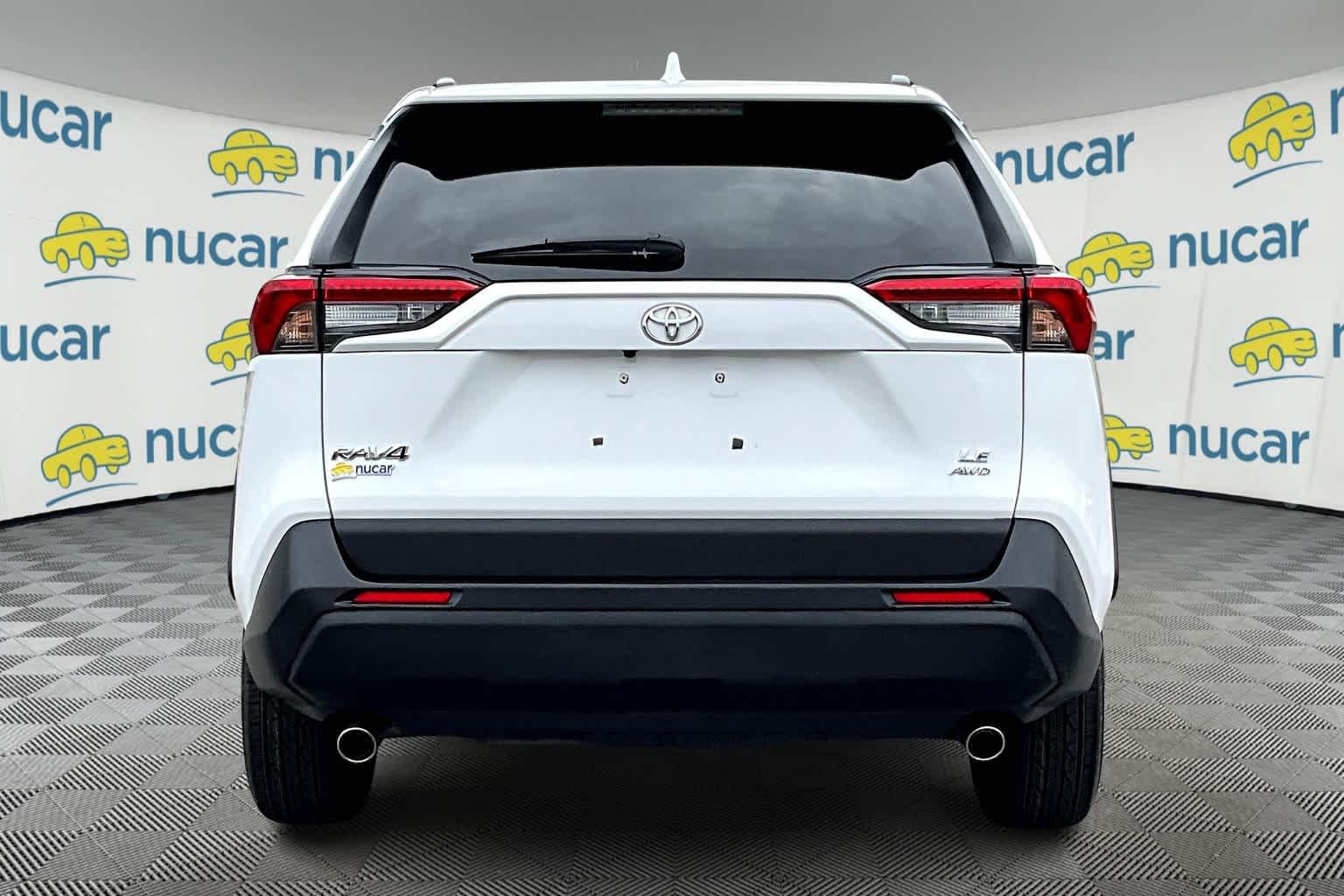 2021 Toyota RAV4 LE - Photo 5