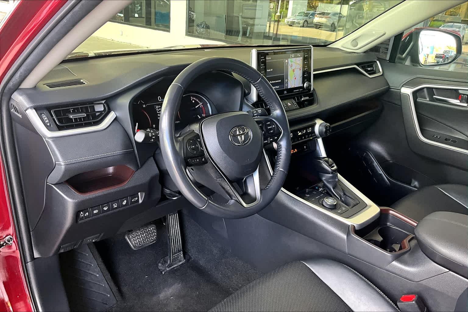 2021 Toyota RAV4 Limited - Photo 8