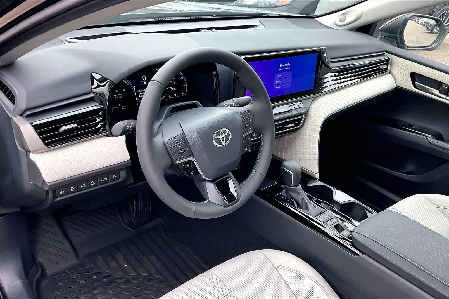 2025 Toyota Camry XLE - Photo 9