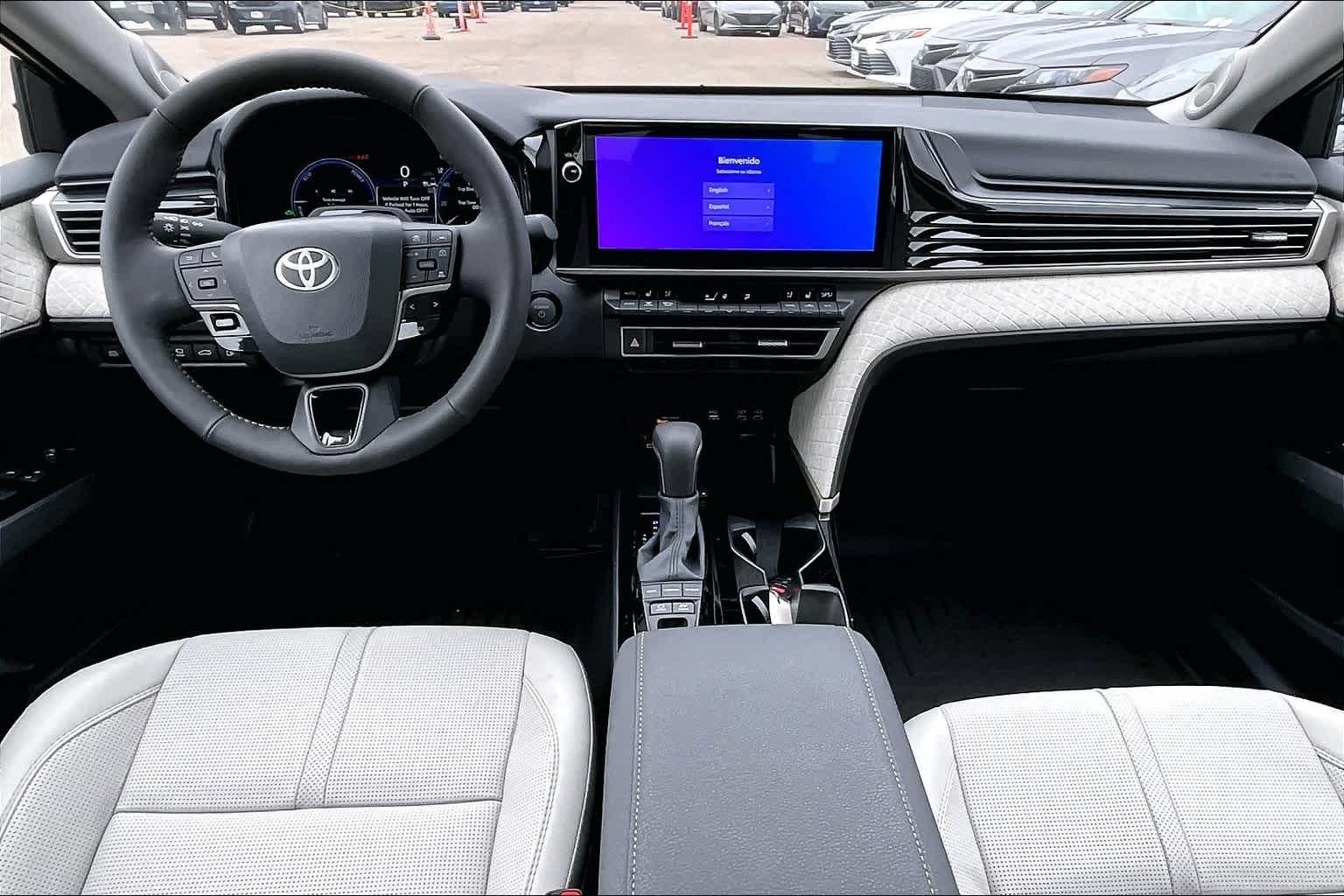 2025 Toyota Camry XLE - Photo 10