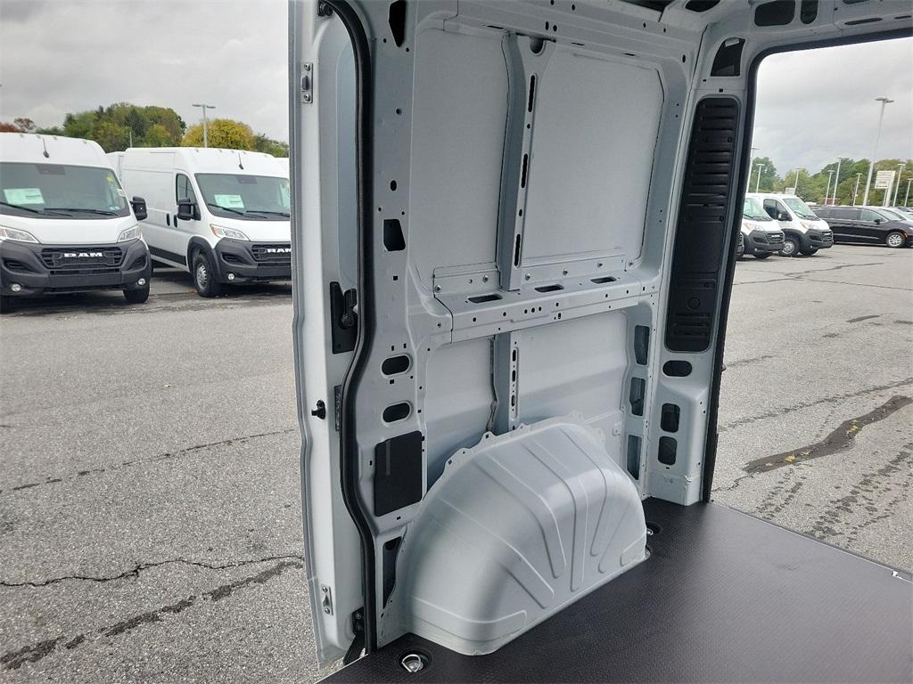 2024 Ram ProMaster 1500 Low Roof - Photo 18