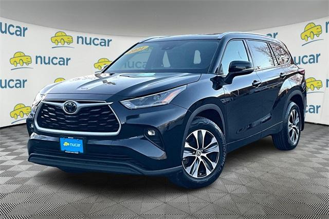 2021 Toyota Highlander XLE - Photo 12