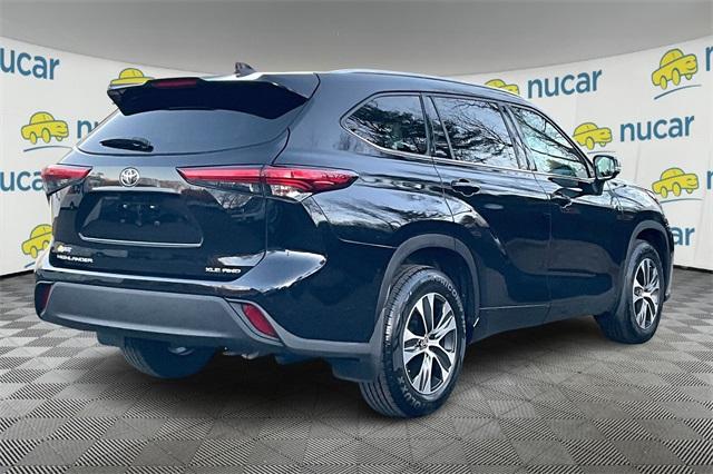 2021 Toyota Highlander XLE - Photo 13