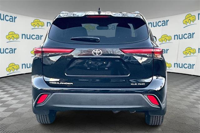 2021 Toyota Highlander XLE - Photo 4