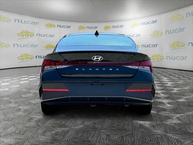 2025 Hyundai Elantra SEL Sport - Photo 8