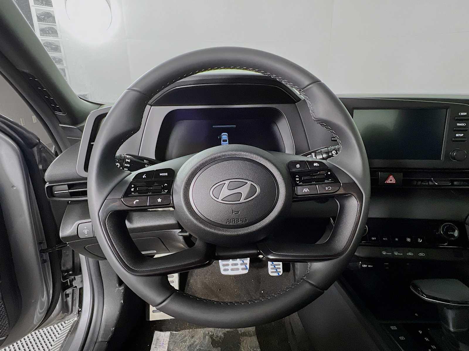 2025 Hyundai Elantra SEL Sport - Photo 7