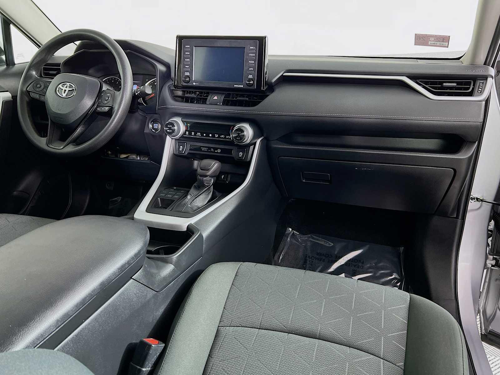 2021 Toyota RAV4 XLE - Photo 29