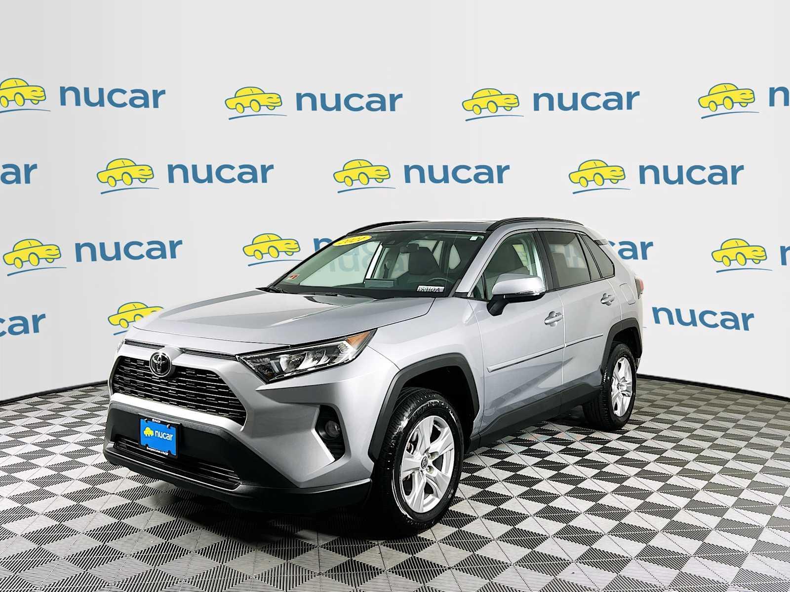 2021 Toyota RAV4 XLE - Photo 3