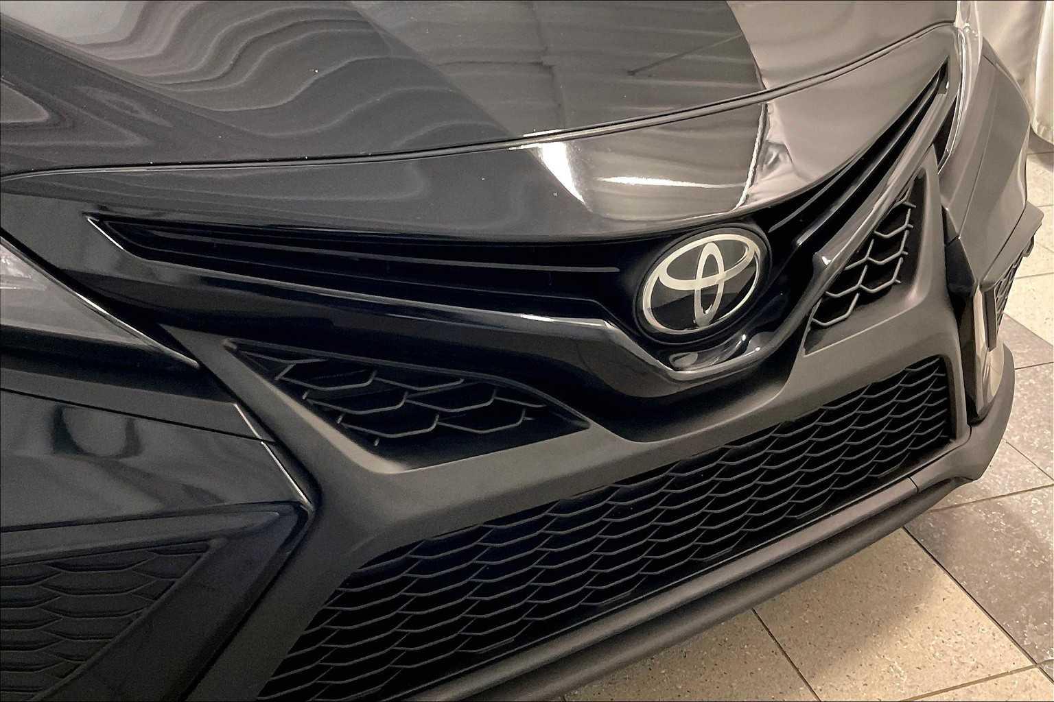 2022 Toyota Camry SE - Photo 30