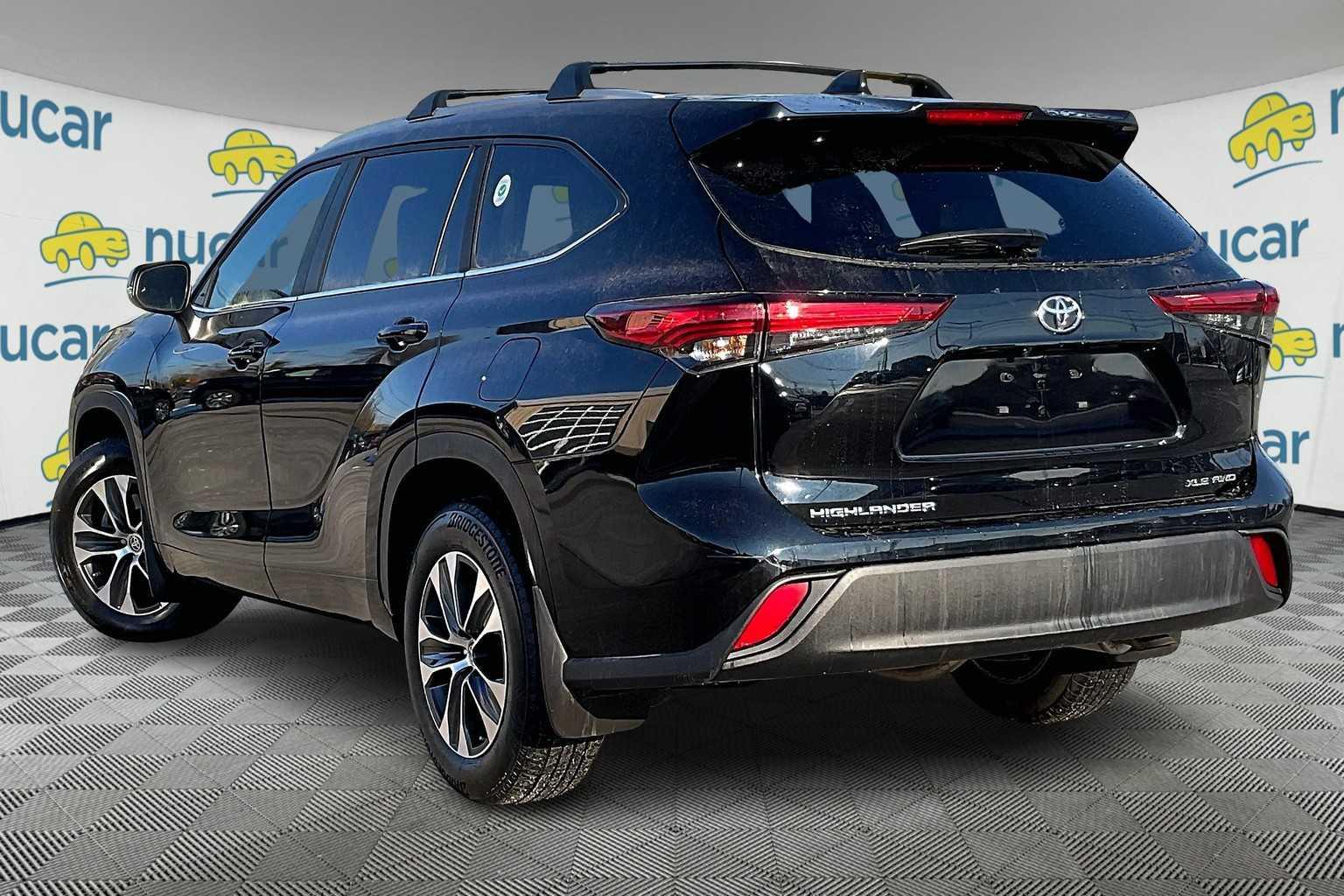 2023 Toyota Highlander XLE - Photo 4