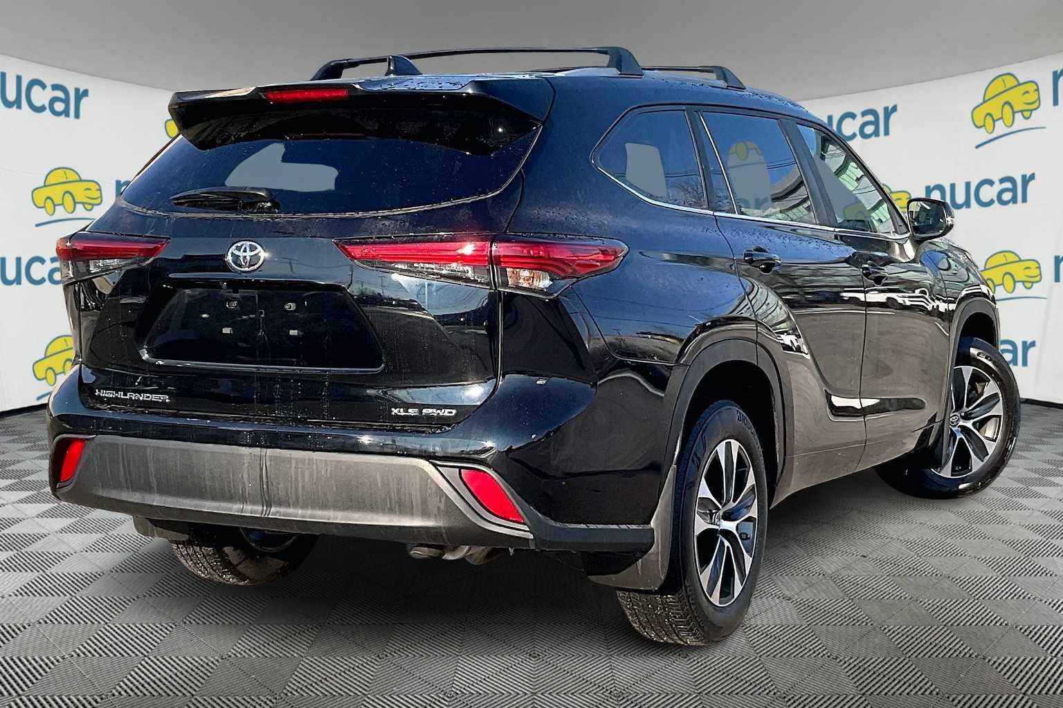 2023 Toyota Highlander XLE - Photo 6