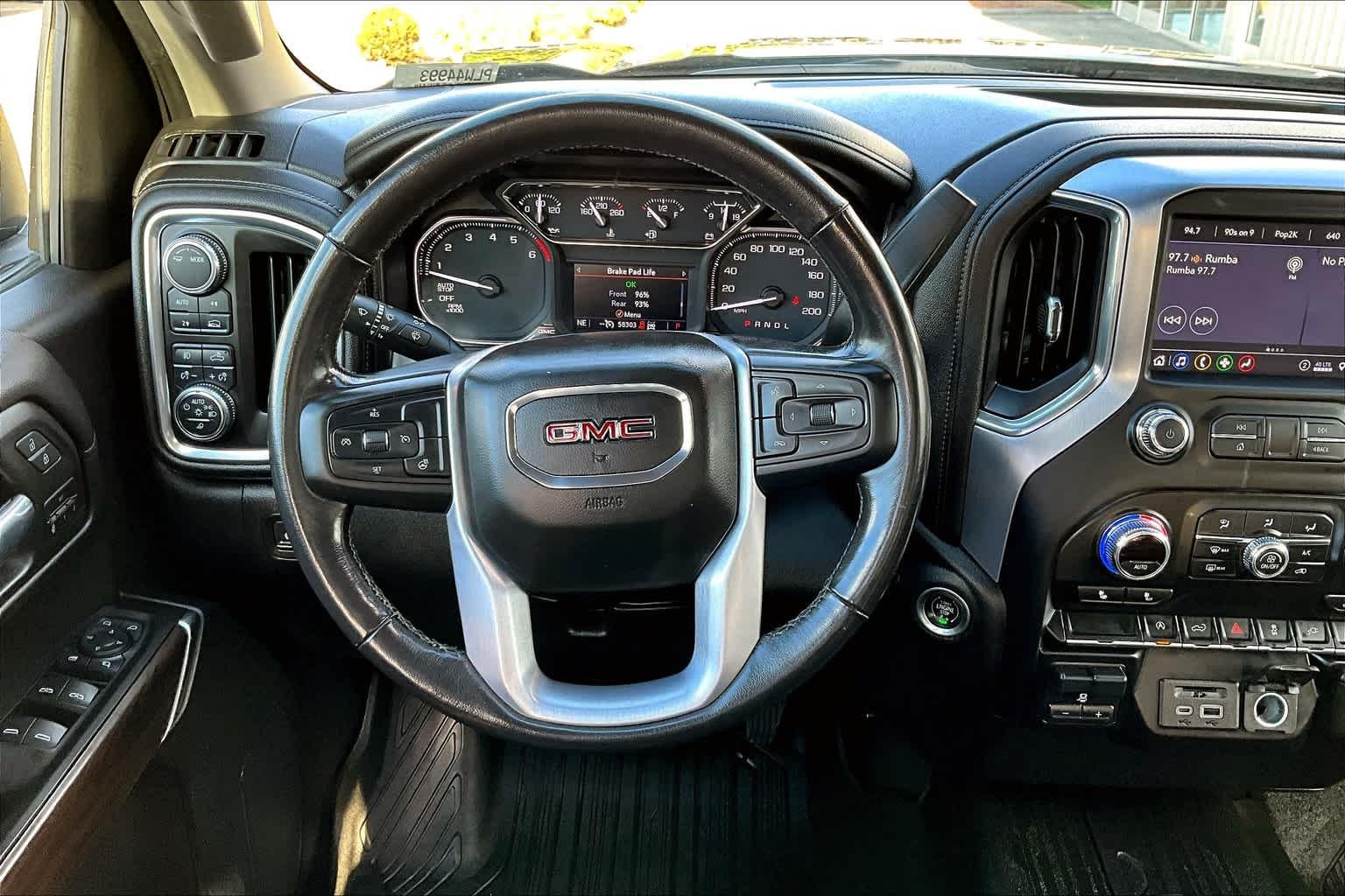 2020 GMC Sierra 1500 SLT 4WD Crew Cab 147 - Photo 17