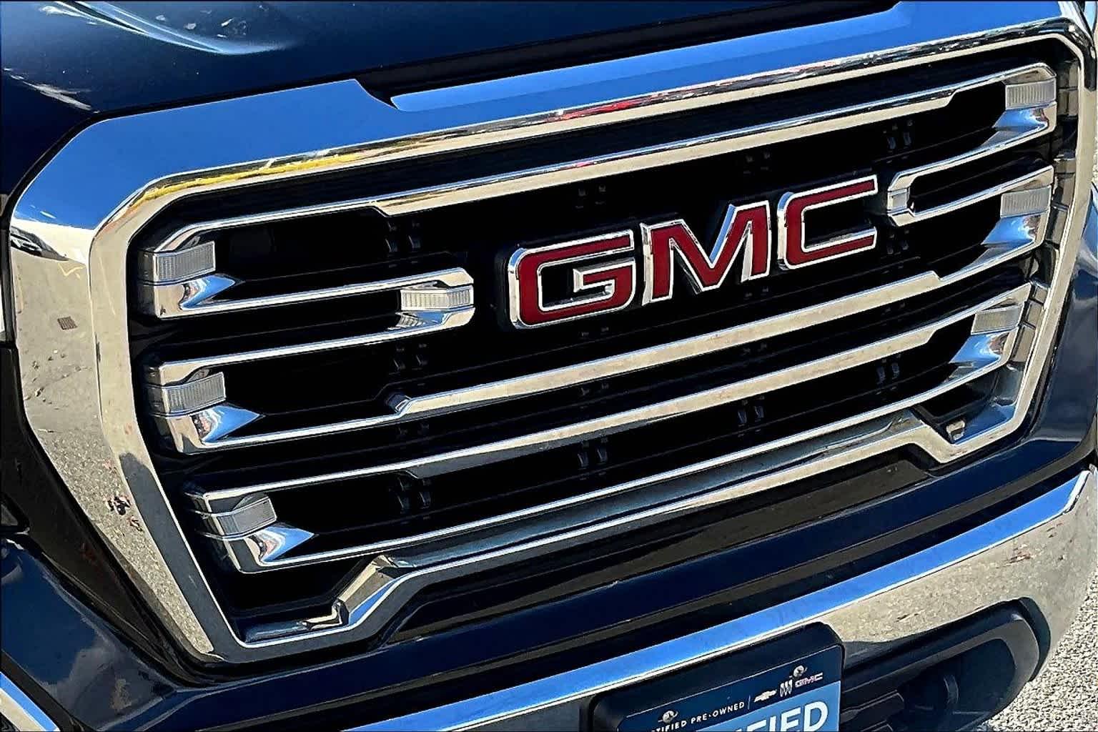 2020 GMC Sierra 1500 SLT 4WD Crew Cab 147 - Photo 30