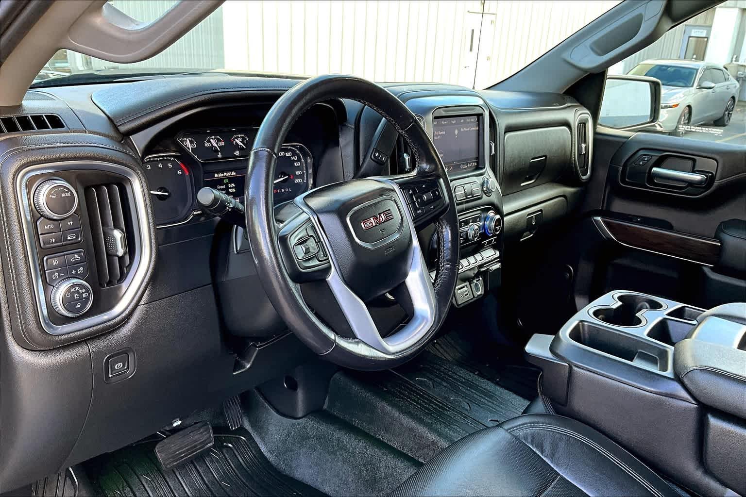 2020 GMC Sierra 1500 SLT 4WD Crew Cab 147 - Photo 8