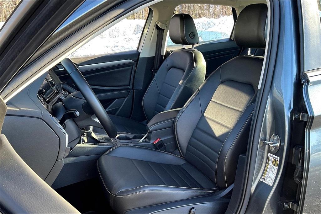 2022 Volkswagen Jetta 1.5T SE - Photo 9