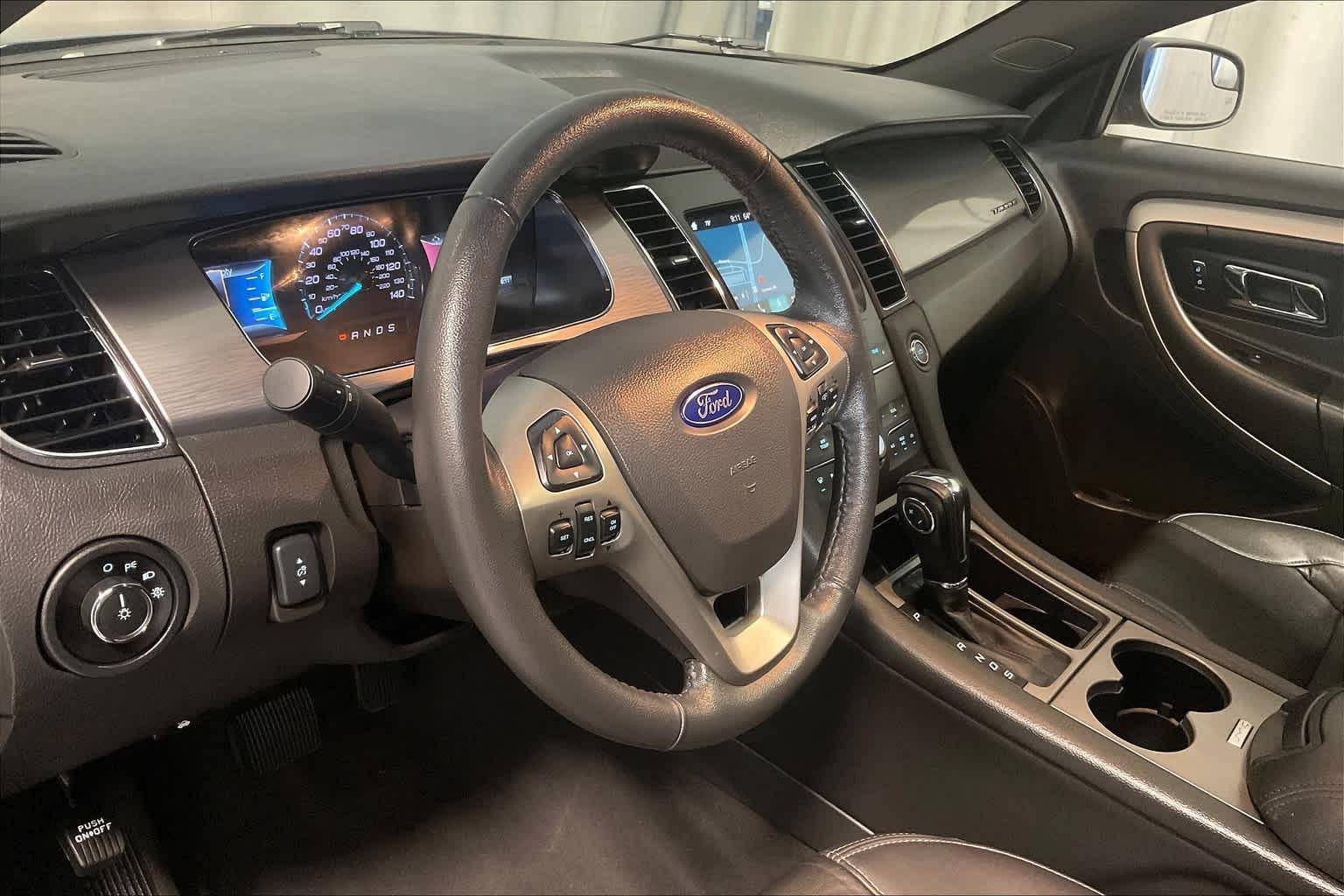 2019 Ford Taurus SEL - Photo 8