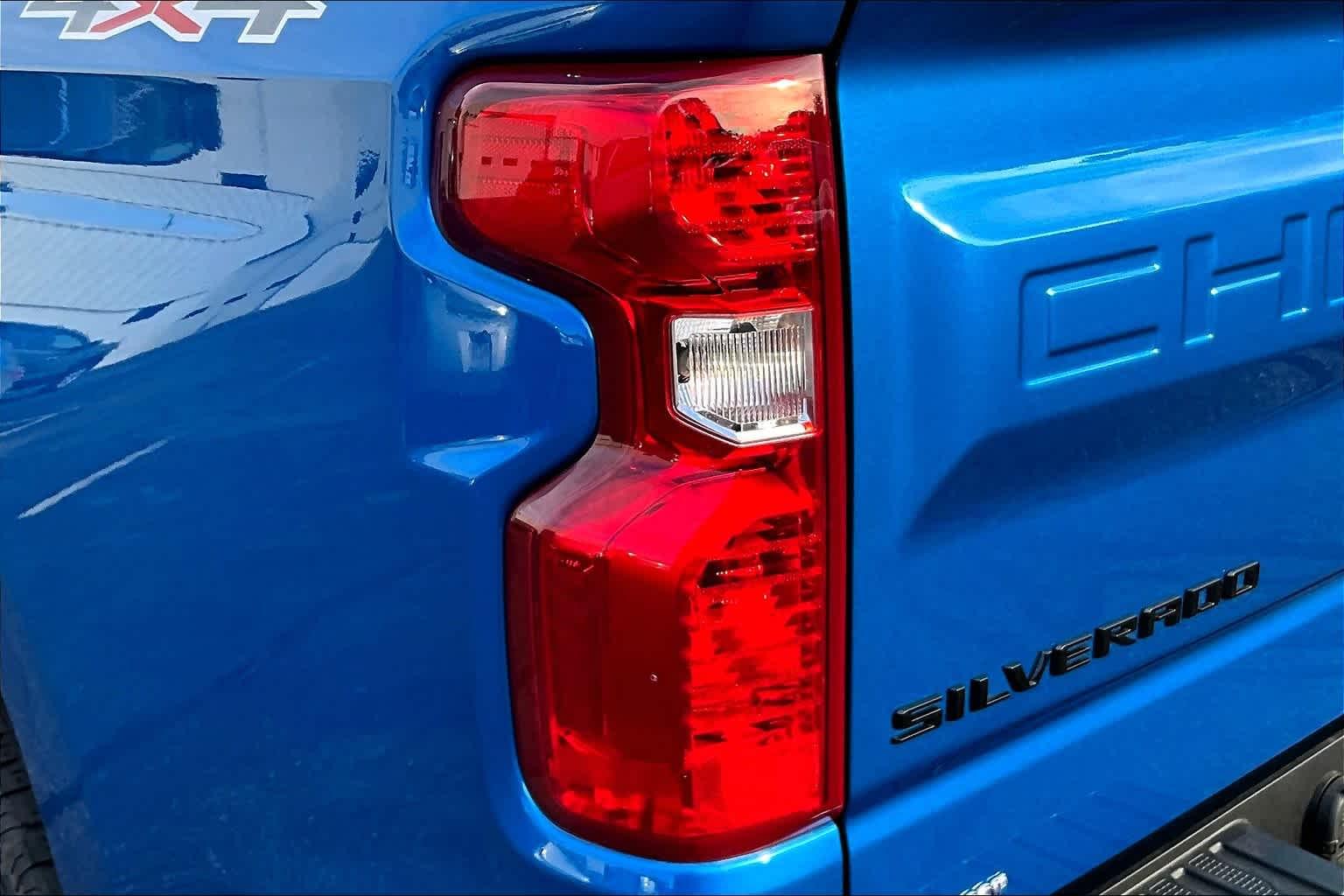 2022 Chevrolet Silverado 1500 Custom 4WD Crew Cab 147 - Photo 30