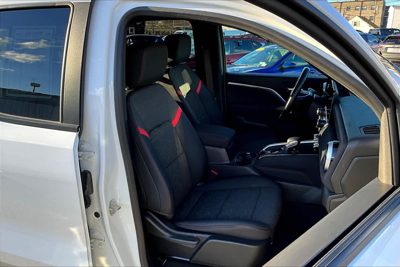 2023 Chevrolet Colorado 4WD Z71 Crew Cab - Photo 11