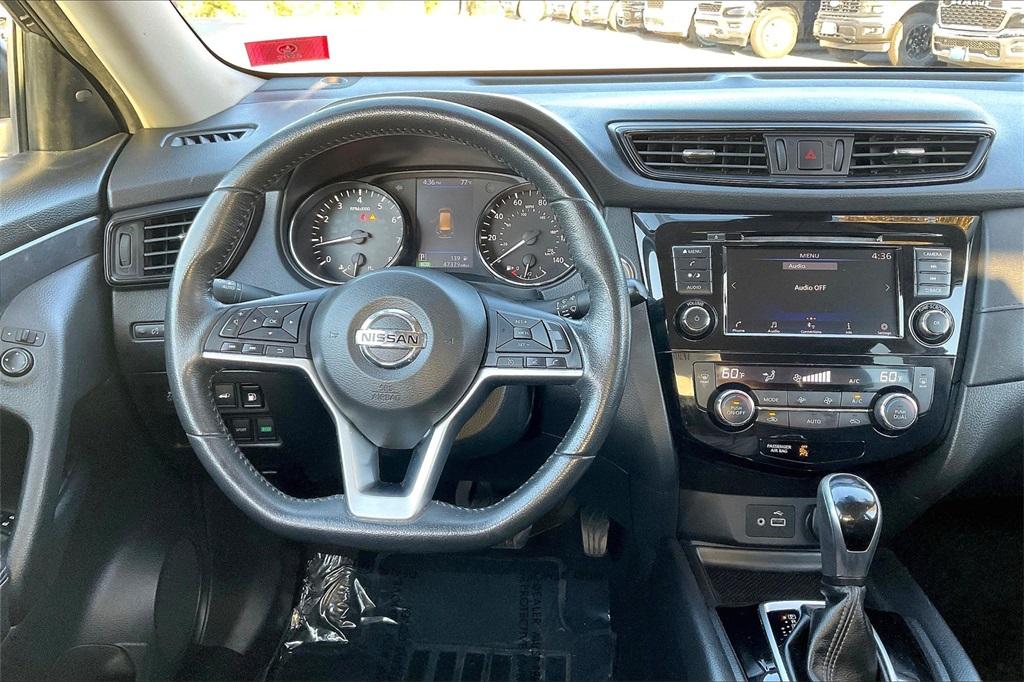 2020 Nissan Rogue SV - Photo 16