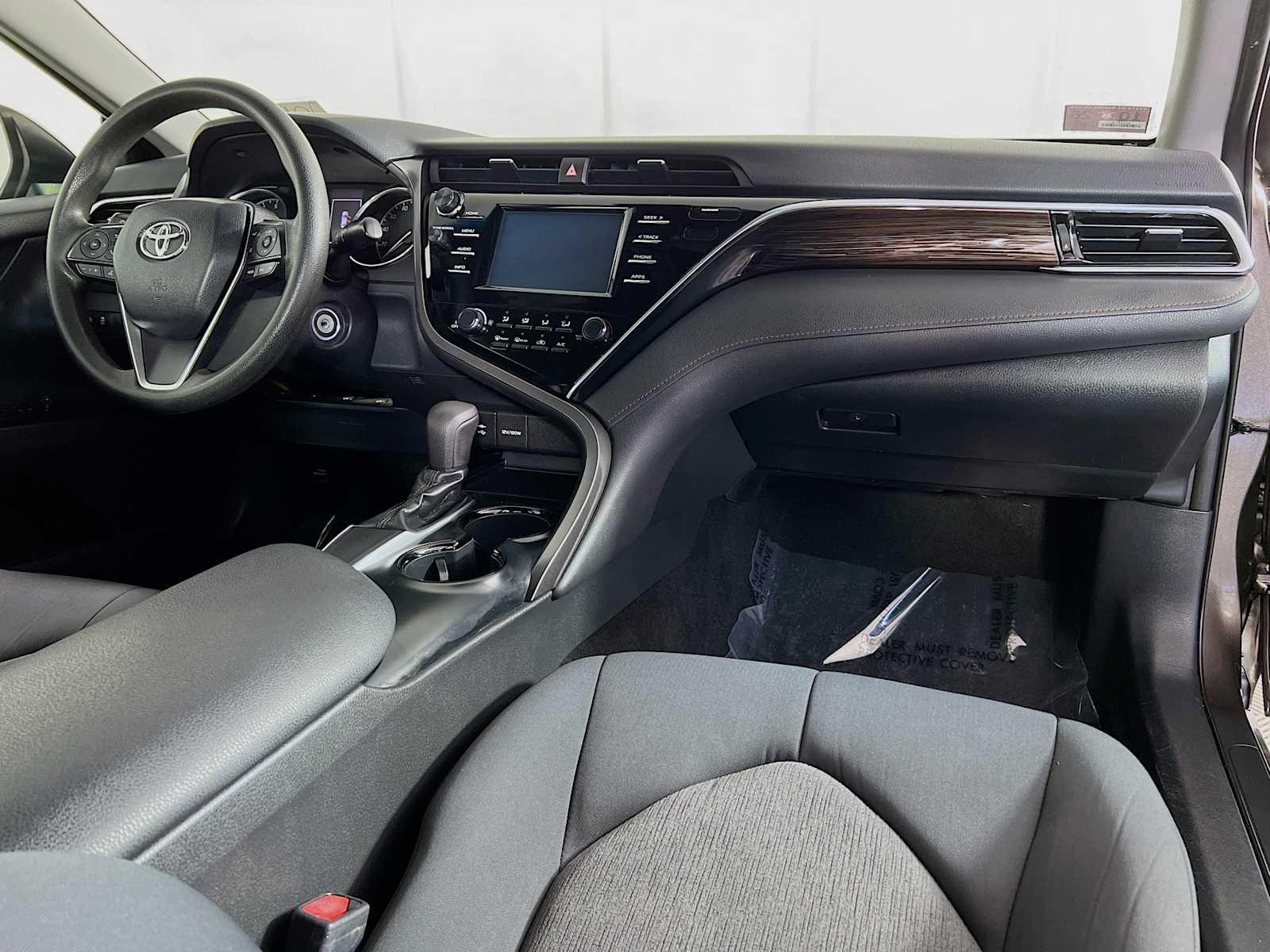 2018 Toyota Camry LE - Photo 27