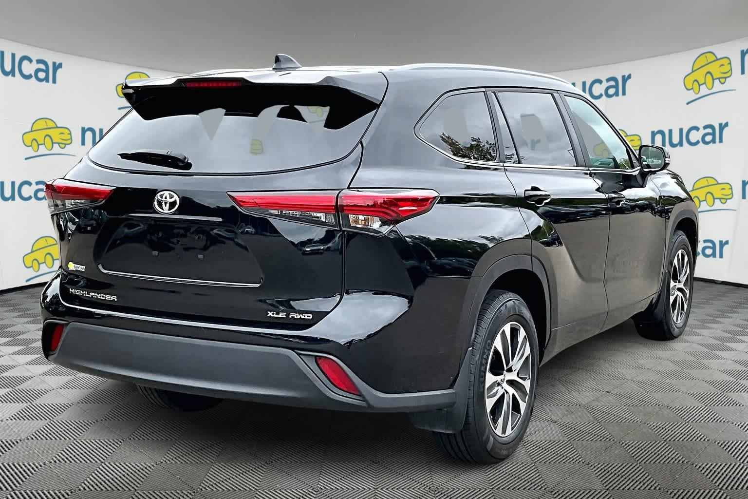 2023 Toyota Highlander XLE - Photo 6